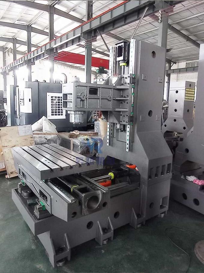 Küçük VMC640 Dört Eksenli CNC Dikey İşlem Merkezi Makinesi 1