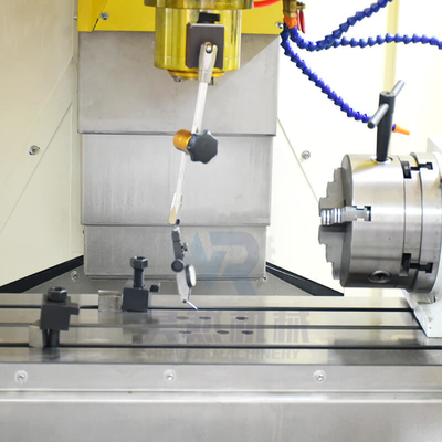 Dikey CNC Freze Merkezi Makinesi 4 Eksen Mini VMC Makinesi VMC840