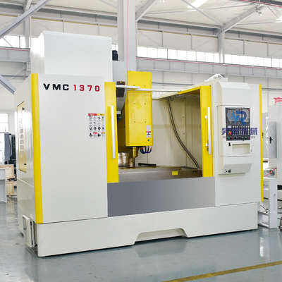 OEM 4 eksenli CNC Dik İşleme Merkezi Üreticileri Vmc1370