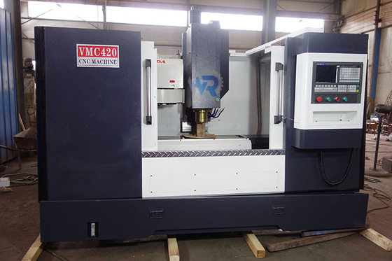 Özel VMC420 CNC Dikey İşleme Merkezi freze makinesi 380V 50HZ