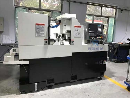 SM205 İsviçre Tipi Otomatik CNC Yatay Döner Makinesi Beyaz