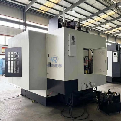 Yüksek hassasiyetli VMC1370 Otomatik CNC Dikey freze makinesi Metal için 10000kg Yük Kapasitesi BT40 Spindle Taper