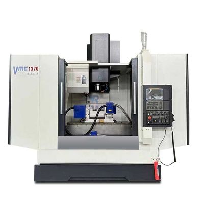 Yüksek hassasiyetli VMC1370 Otomatik CNC Dikey freze makinesi Metal için 10000kg Yük Kapasitesi BT40 Spindle Taper